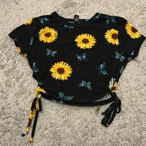 Rue 21 tie side crop top